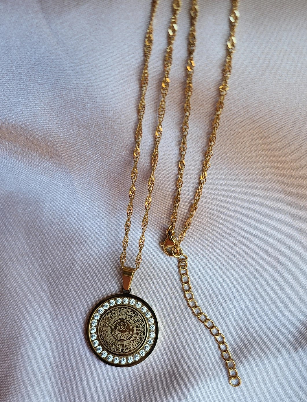 The Noble Necklace