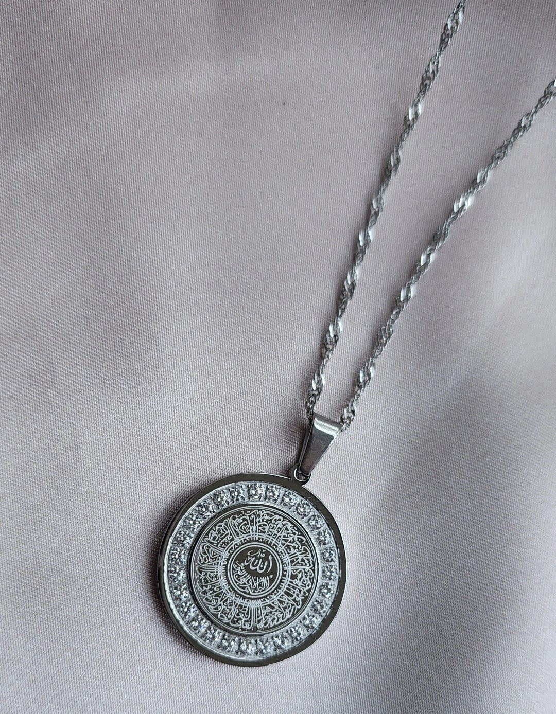 The Noble Necklace